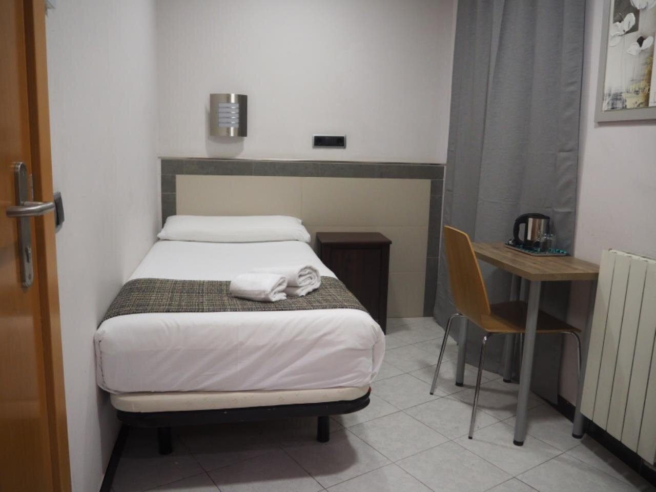 hostal levante hotel barcelona