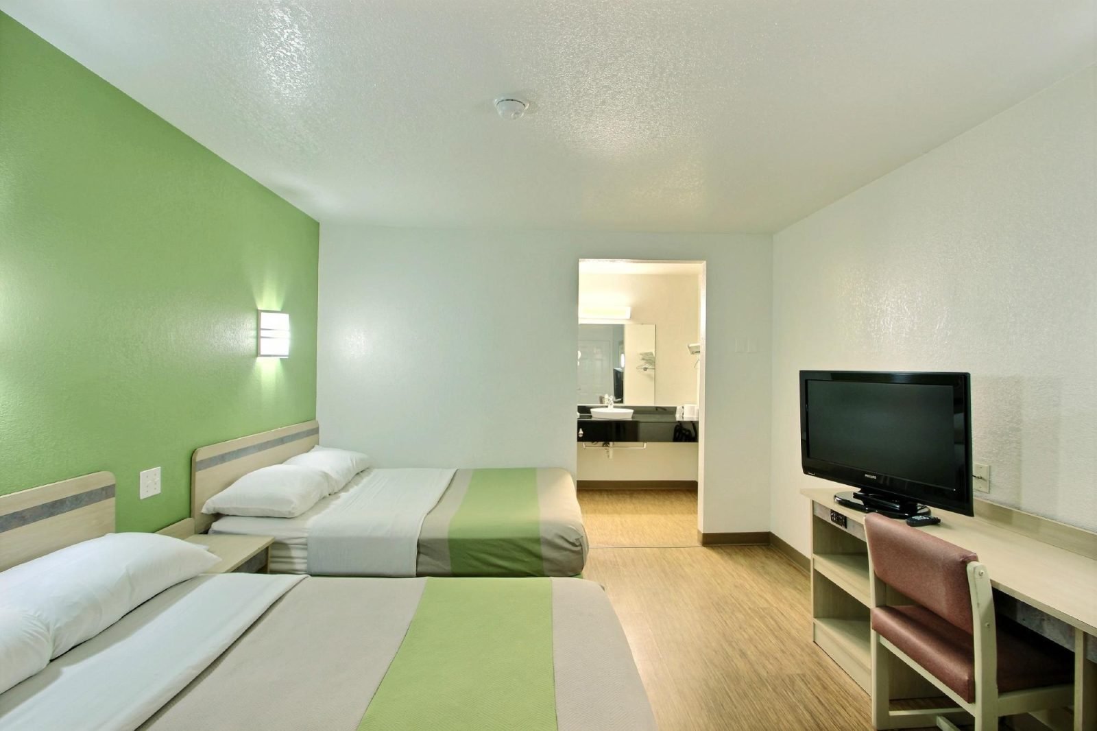 brookfield motel 6