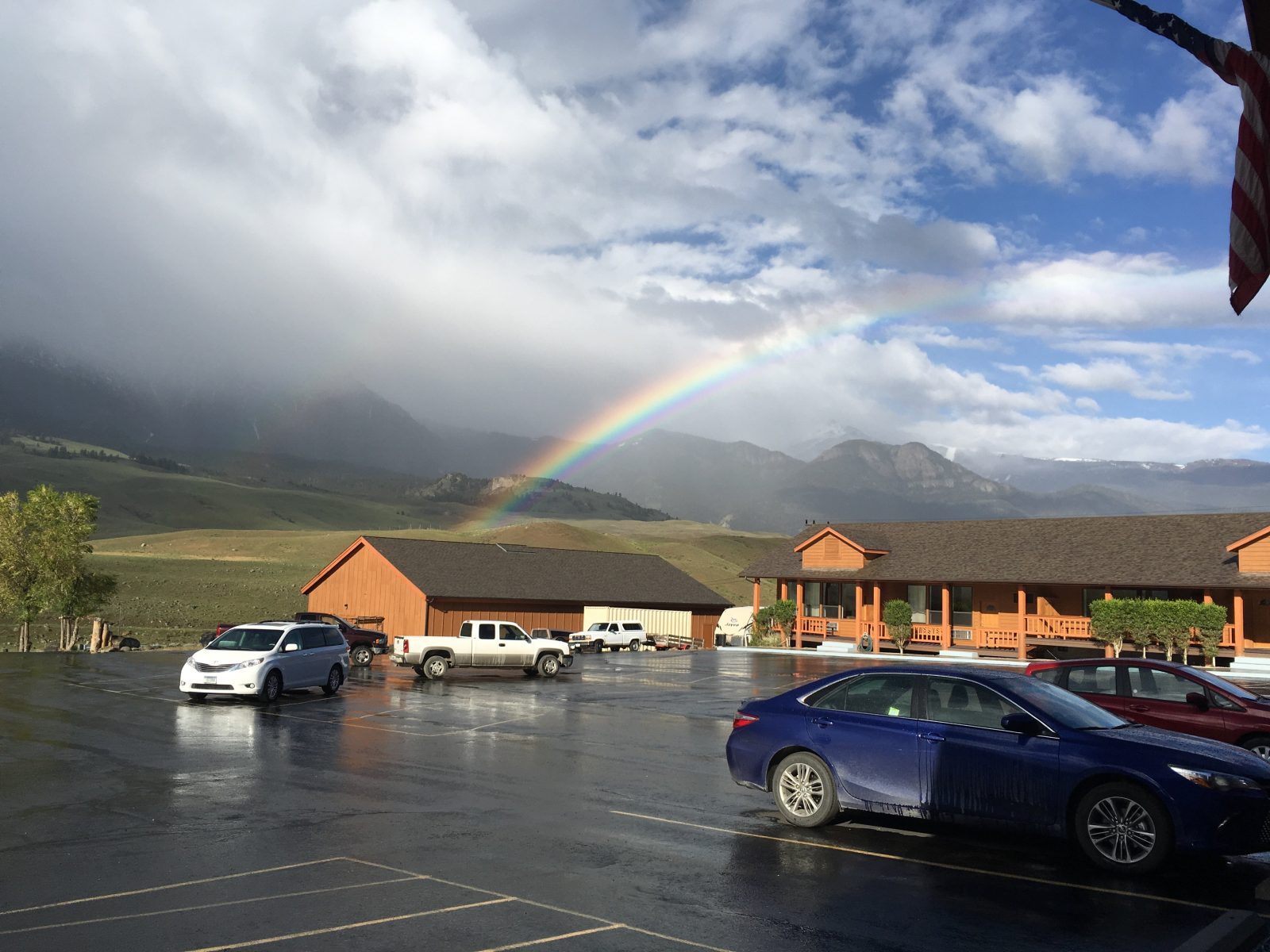 yellowstone village hotel gardiner