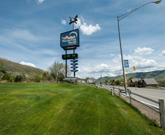 yellowstone village hotel gardiner