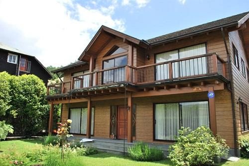 Frontera Pucon Hostel B&B