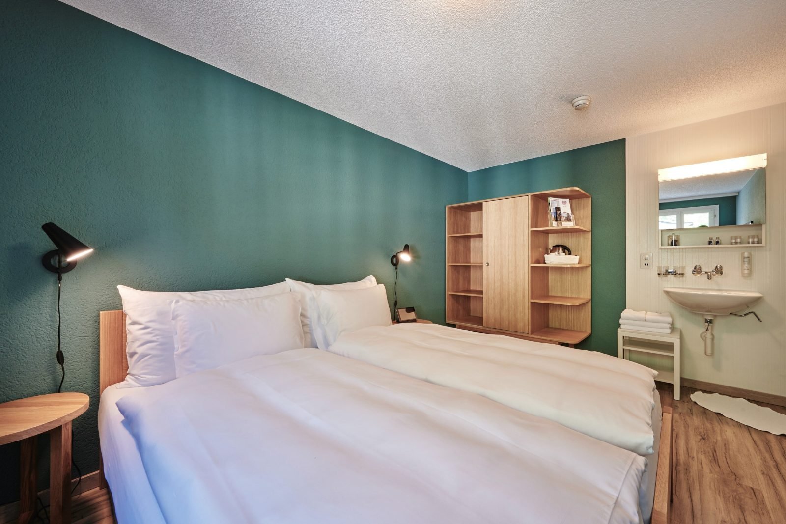 5th Floor @ Hotel Interlaken - Basic Rooms