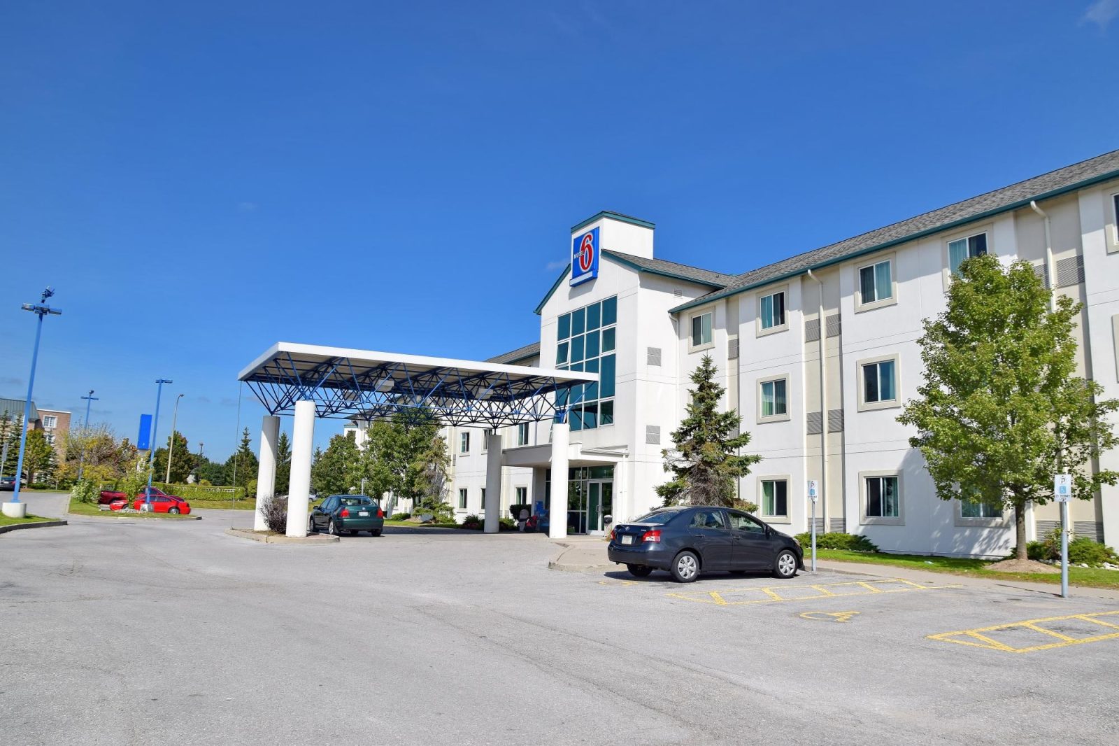 whitby motel six