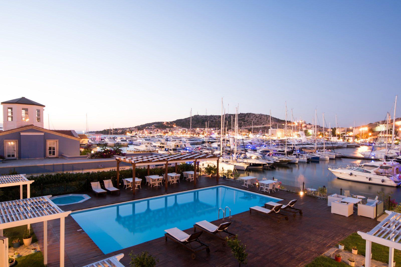 Cesme Marina Konukevi