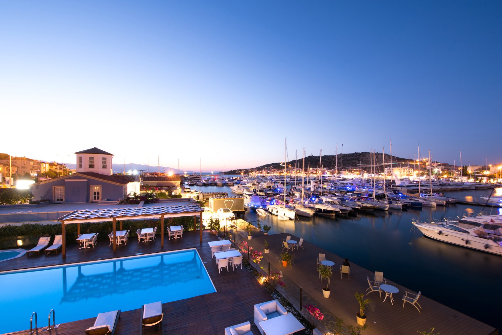 Cesme Marina Konukevi