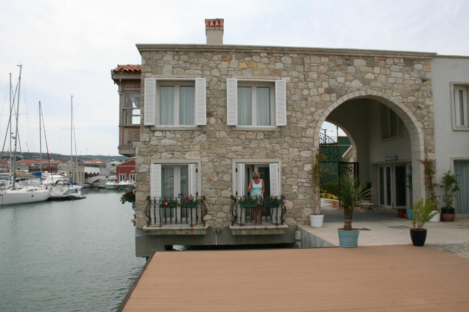 Cesme Marina Konukevi