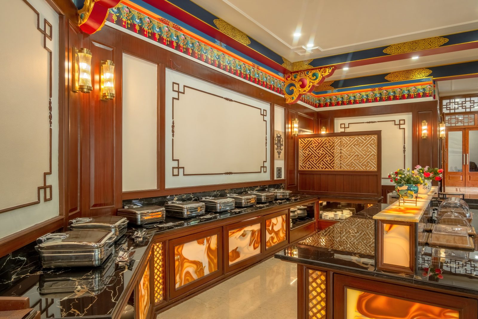 Hotel Gyalpo Residency - A Mountain View Luxury Hotel in Leh