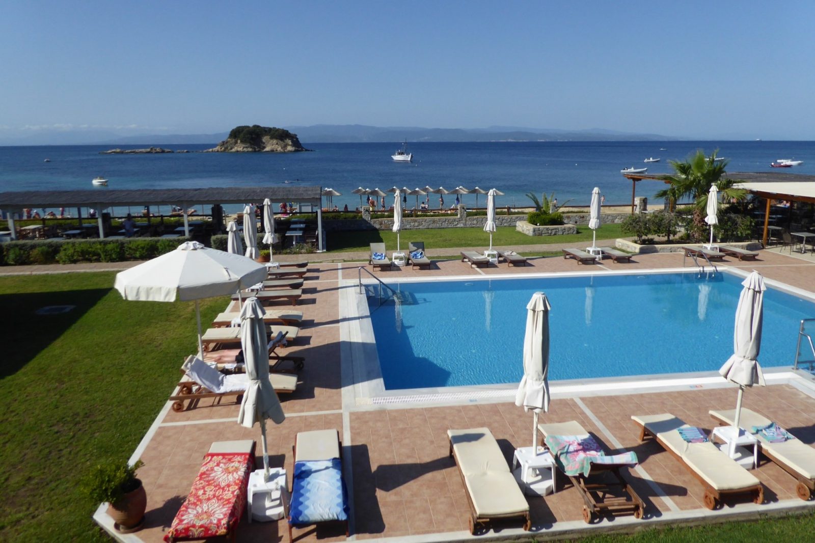 Troulos Bay Hotel