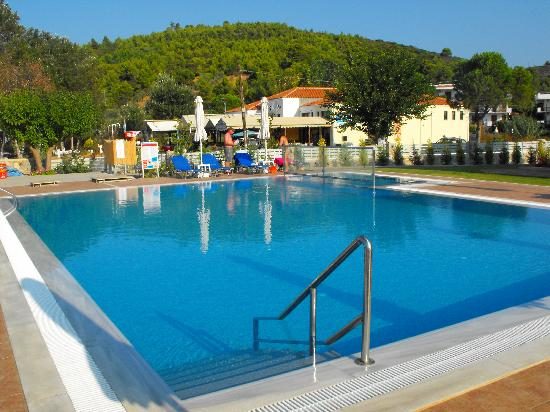 Troulos Bay Hotel