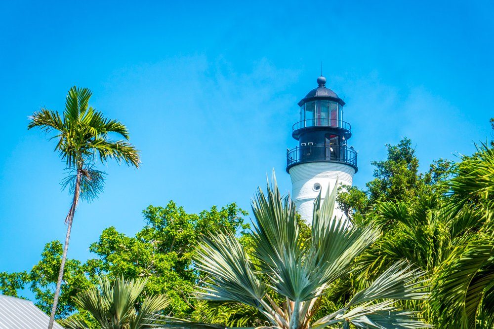 lighthouse court hotel key west