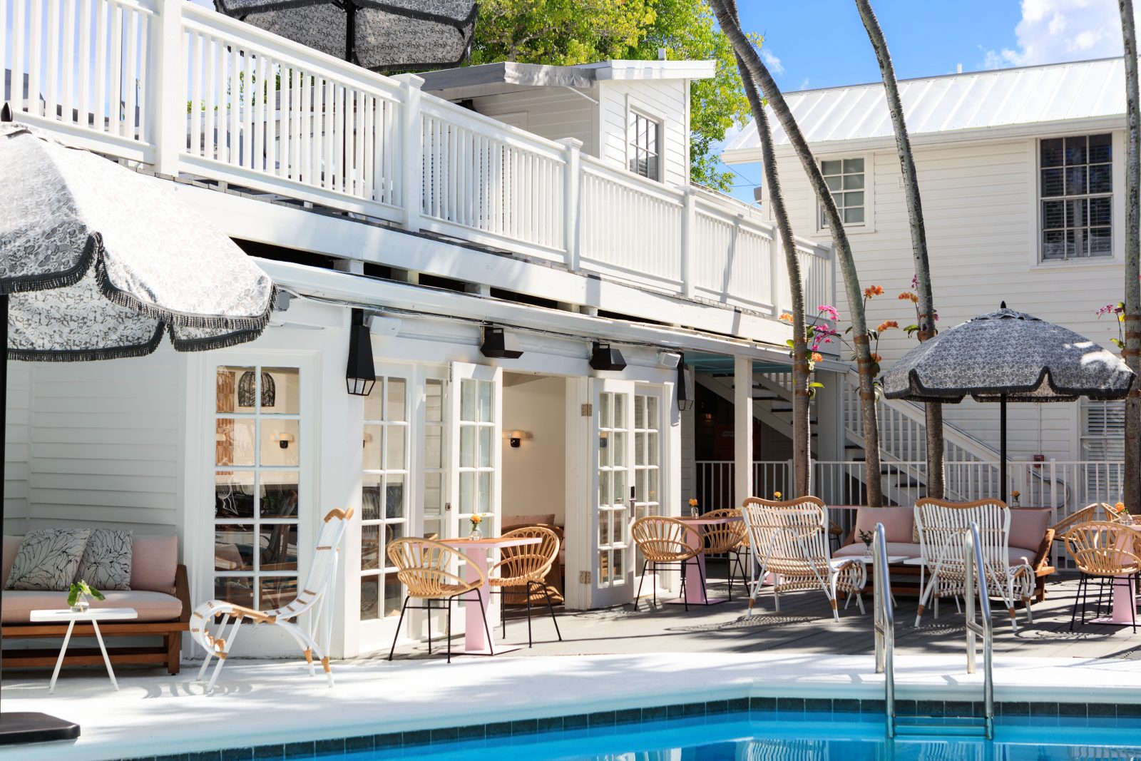 lighthouse court hotel key west
