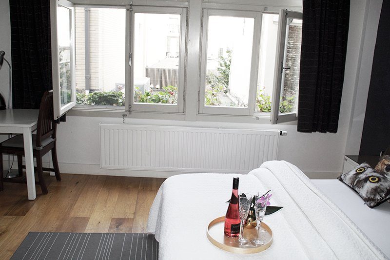 Velvet Amsterdam Bed and Breakfast