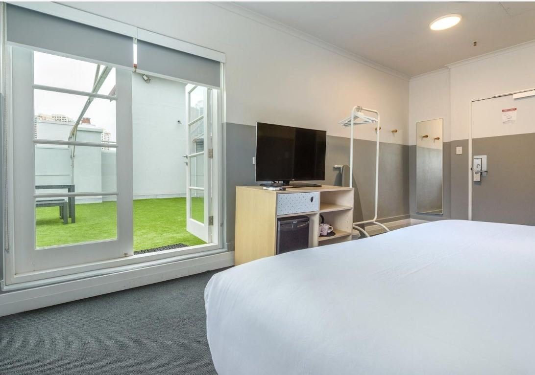 aaron hotel sydney