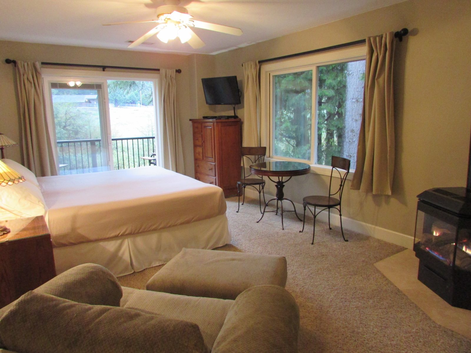 yosemite big creek hotel fish camp