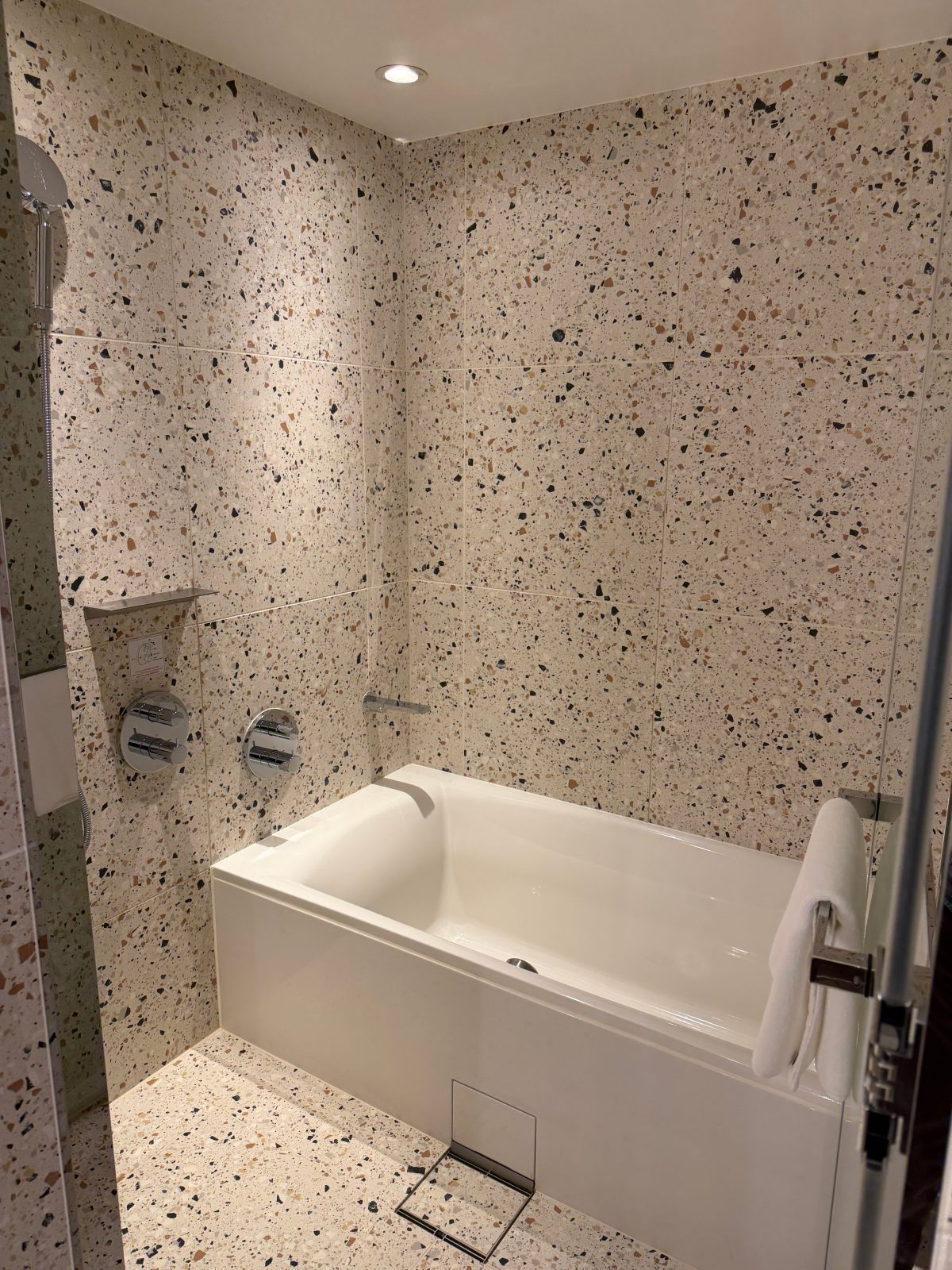 voco Osaka Central by IHG