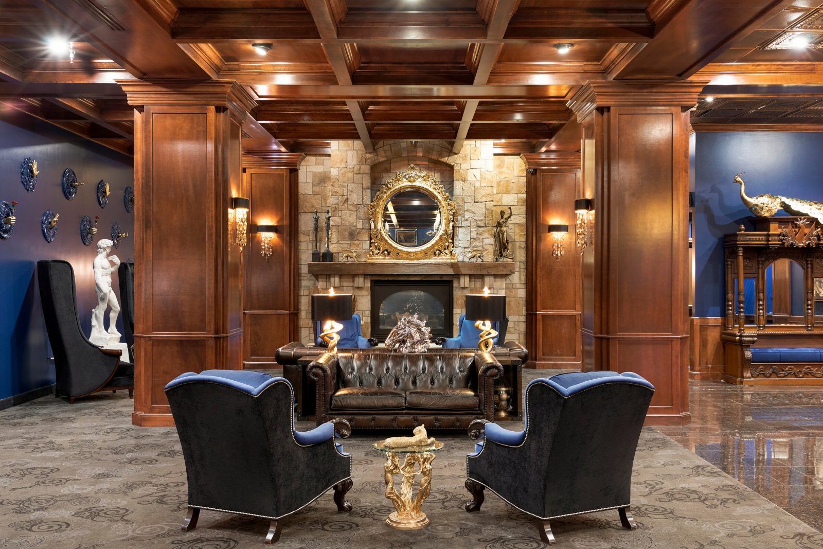 suites of 800 locust hotel des moines