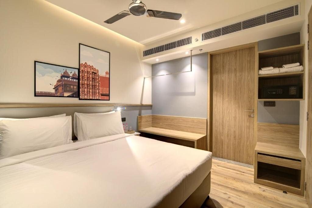 7 Apple Hotel Pratap Nagar, Jaipur