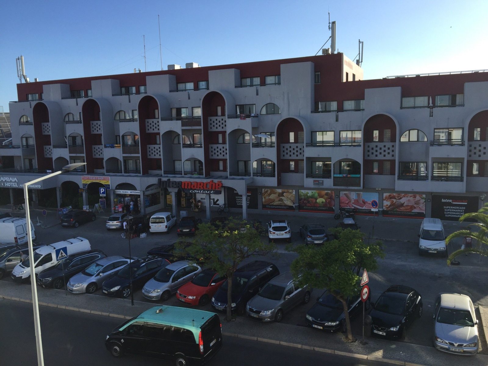 Carruna Apartments
