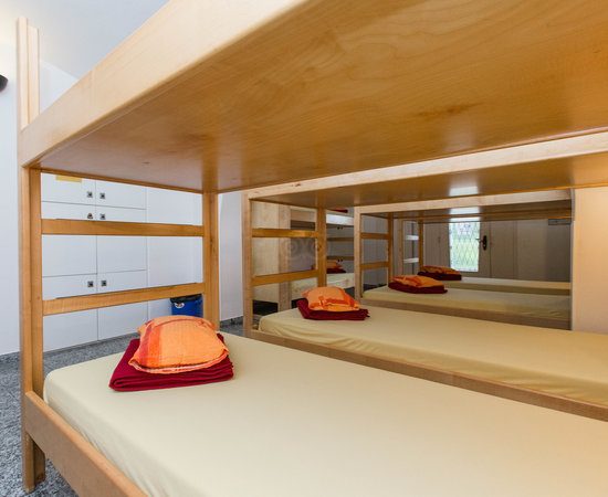 hotel montarina and backpackers hostel