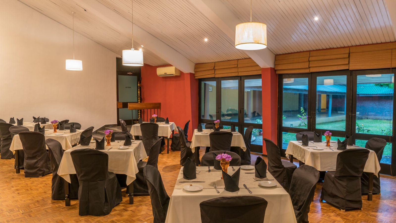 The Lake Hotel Polonnaruwa