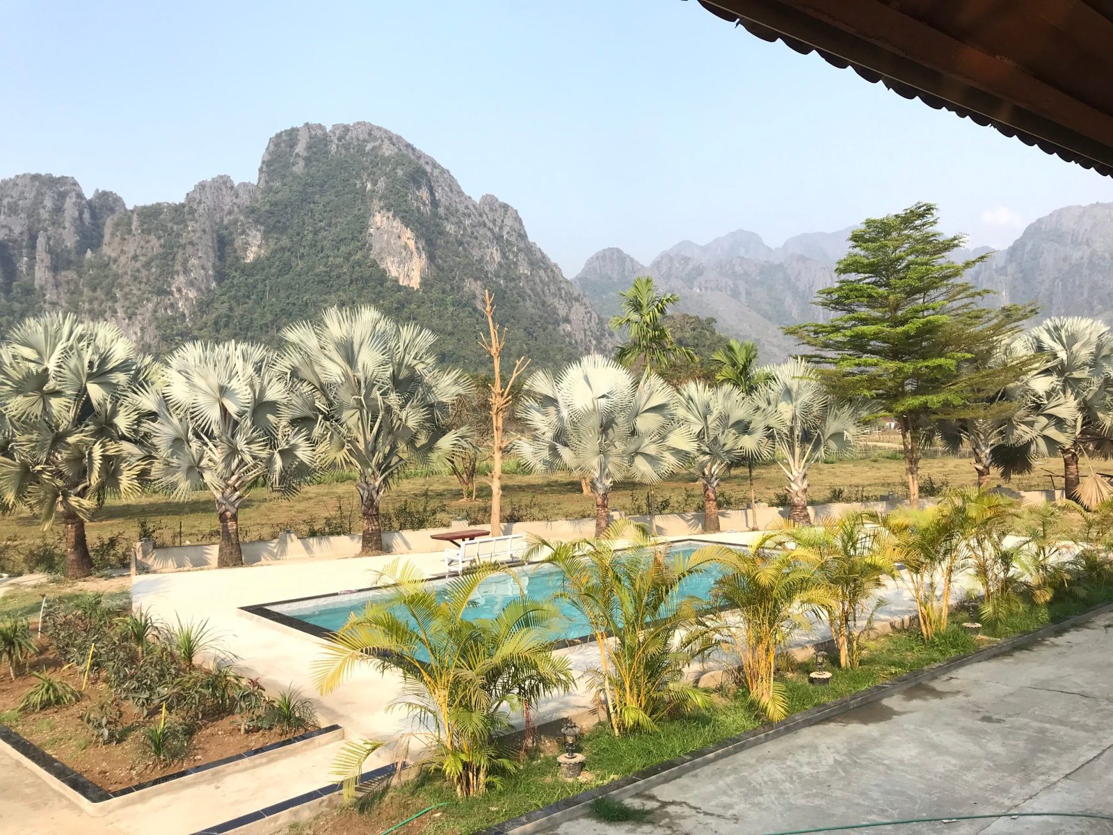 Vang Vieng Romantic Mountain View Resort