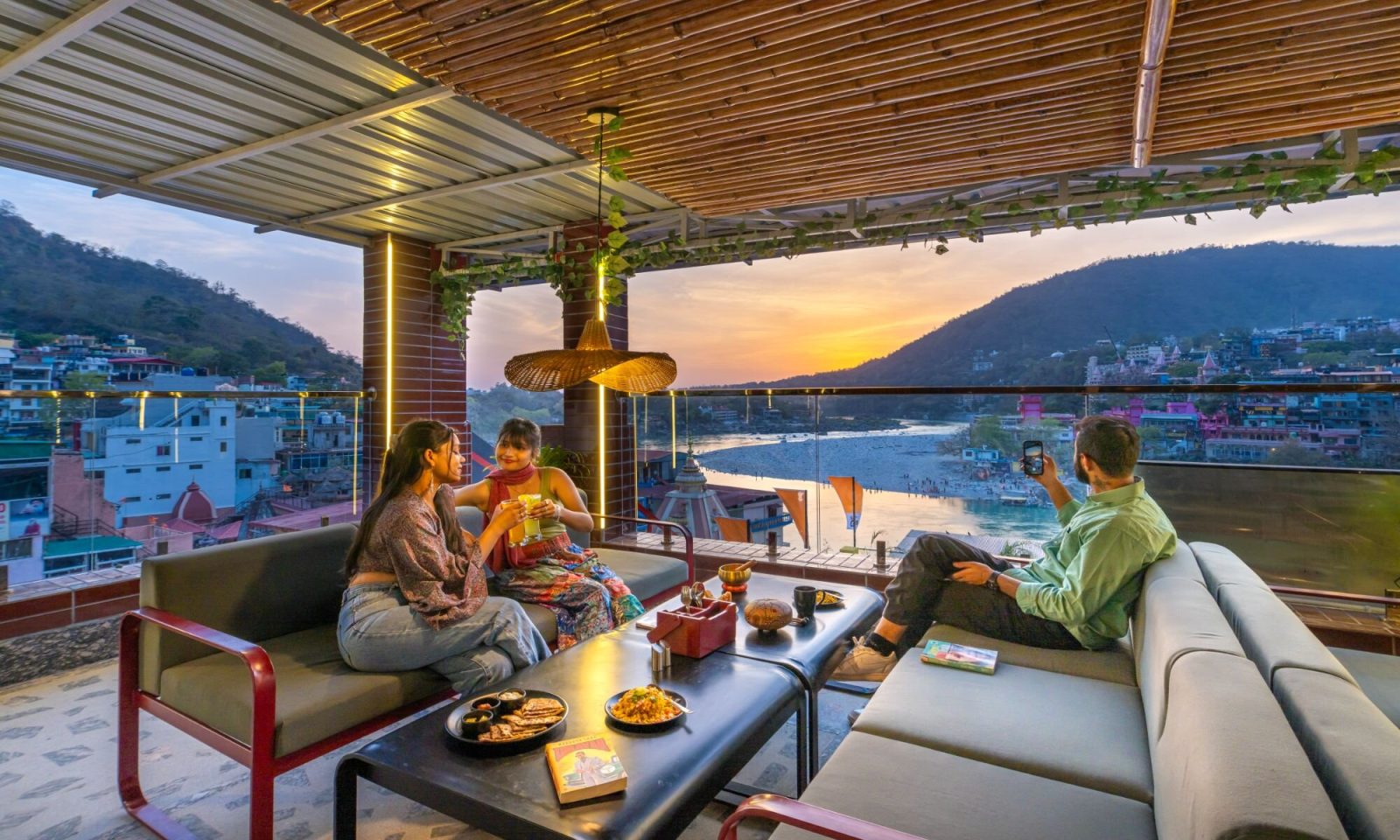 The Hosteller Rishikesh, Ganges
