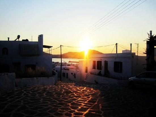 Young Inn Paros