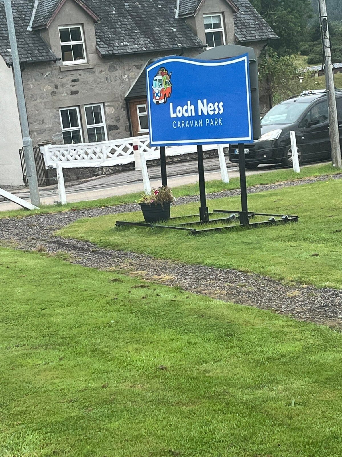 Loch Ness Caravan Park /aire
