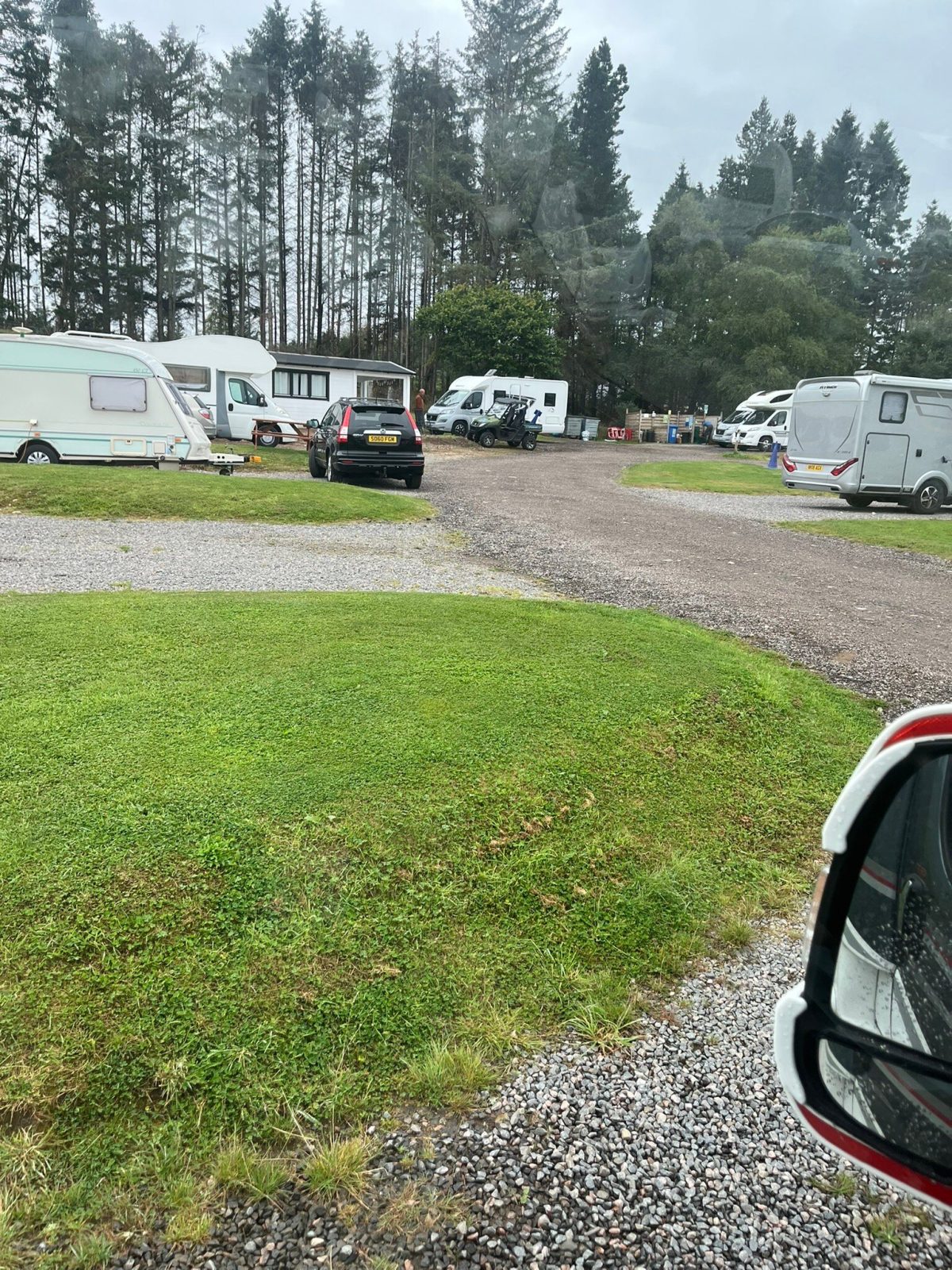 Loch Ness Caravan Park /aire