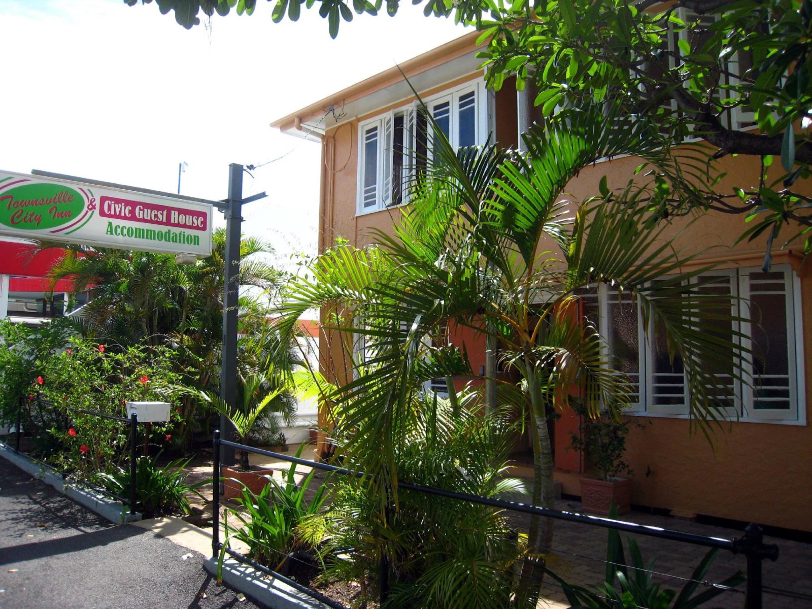 Civic Guest House Backpackers Hostel