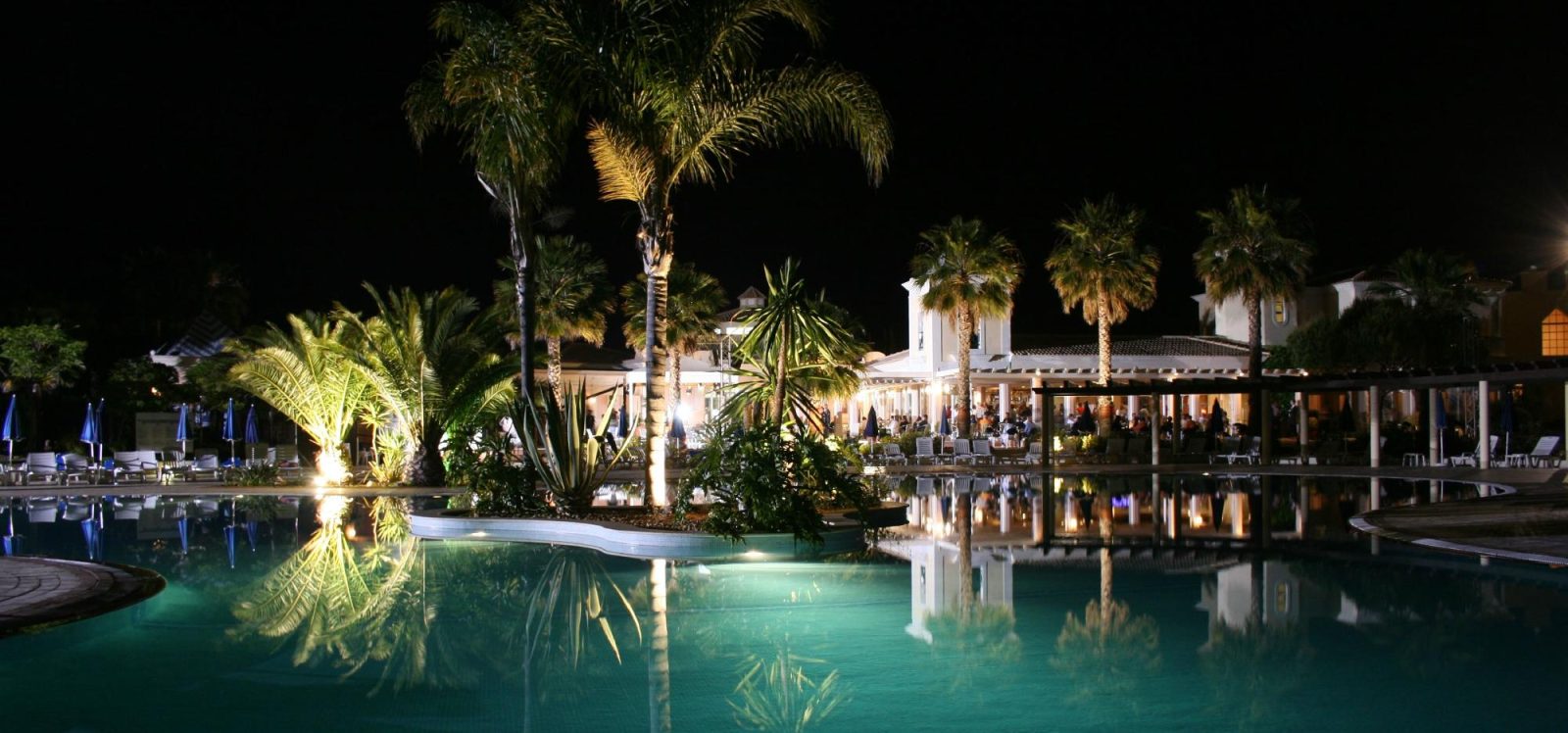 aquamarina beach hotel