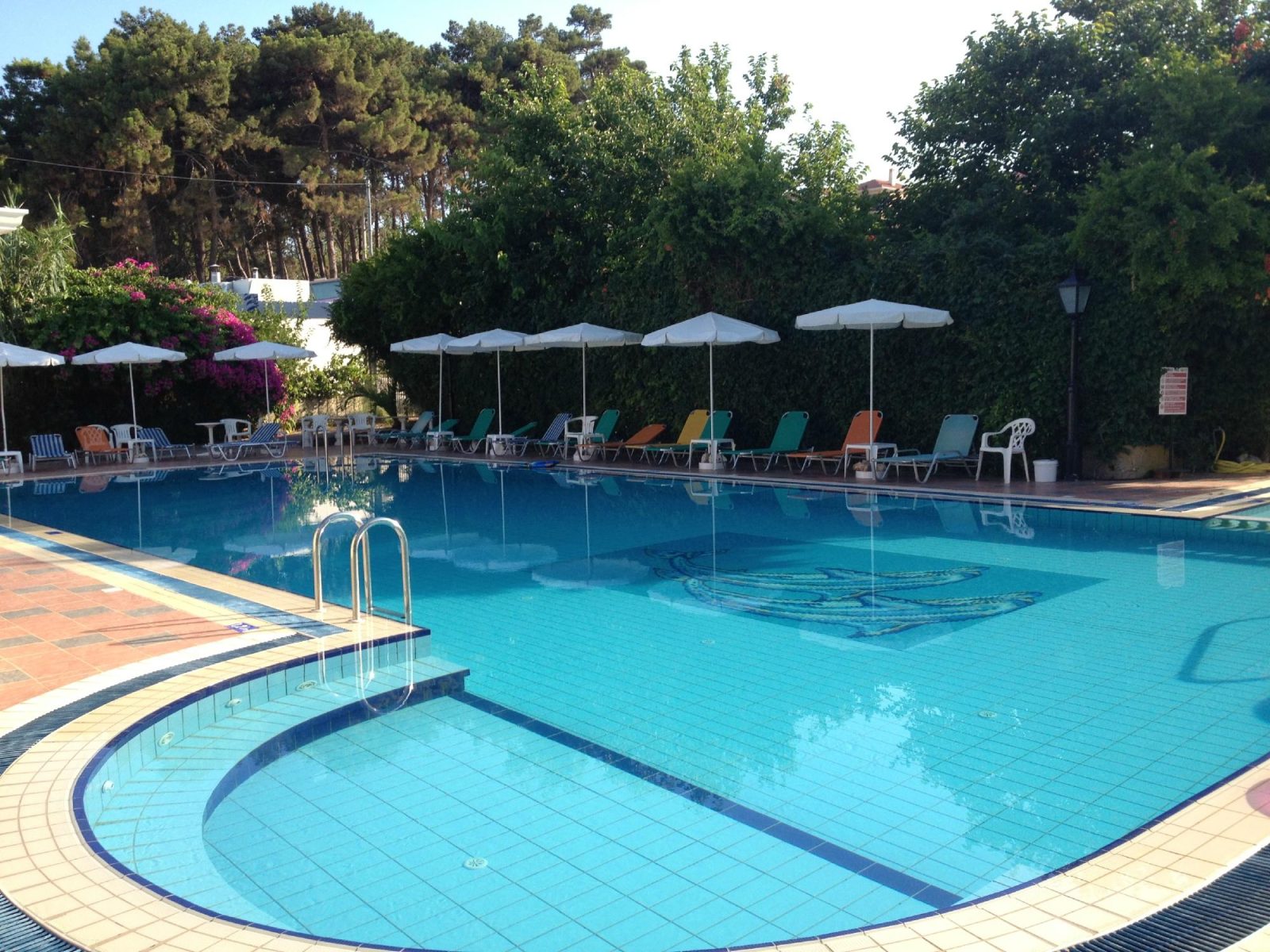 Tara Beach Hotel