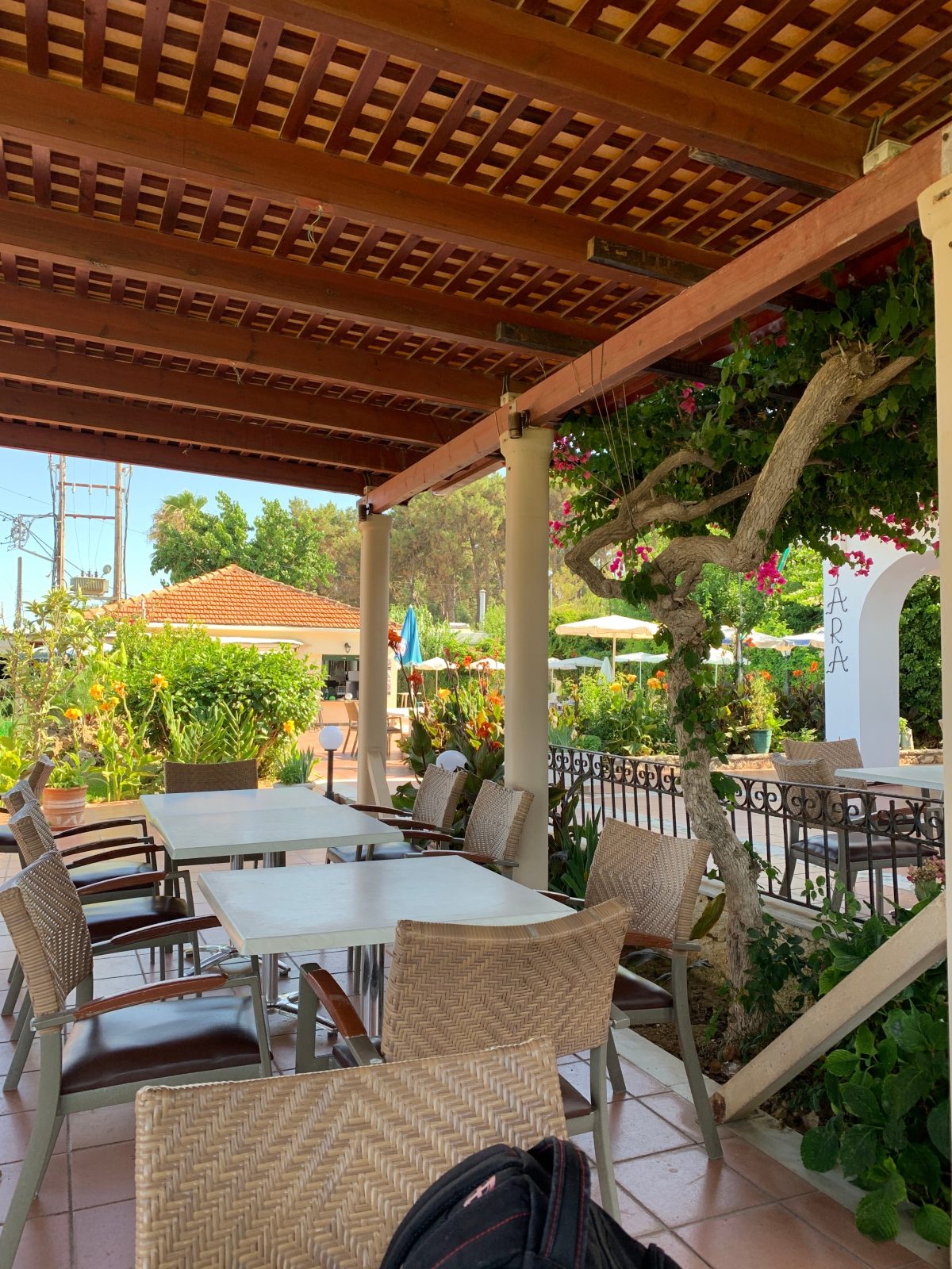 Tara Beach Hotel