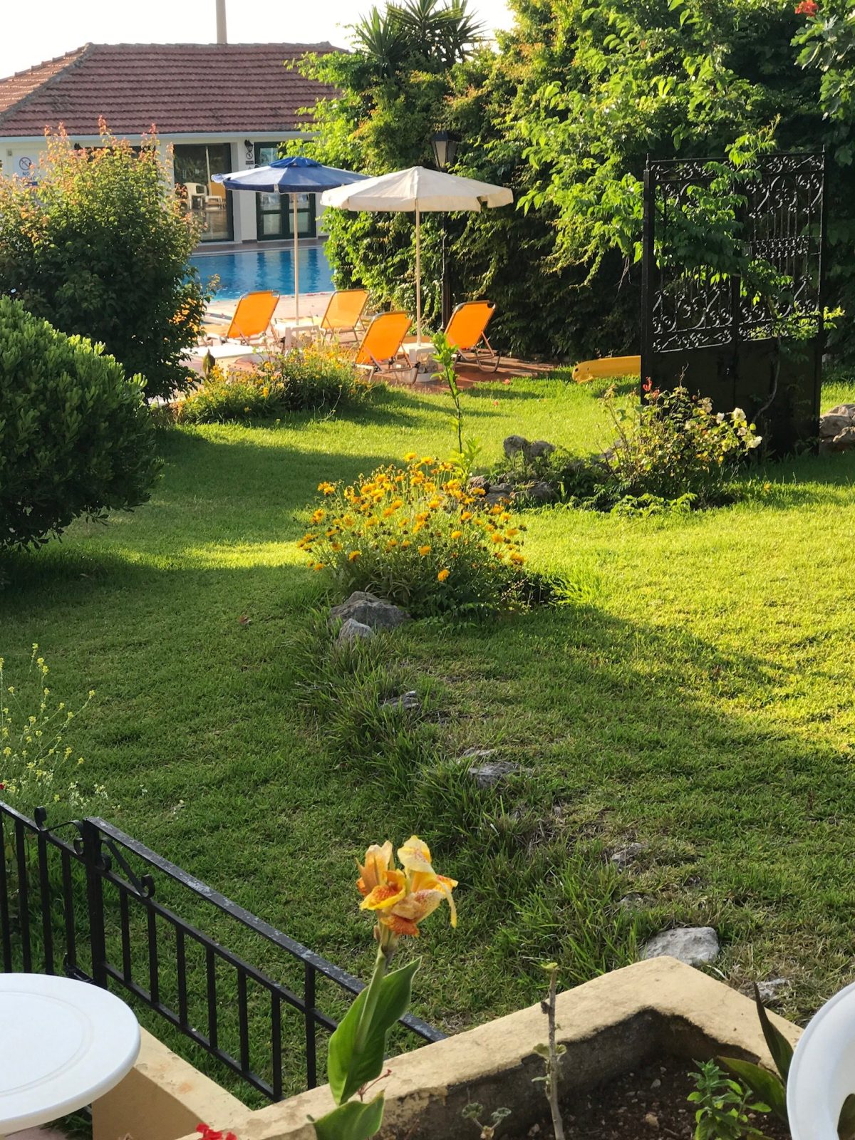 Tara Beach Hotel