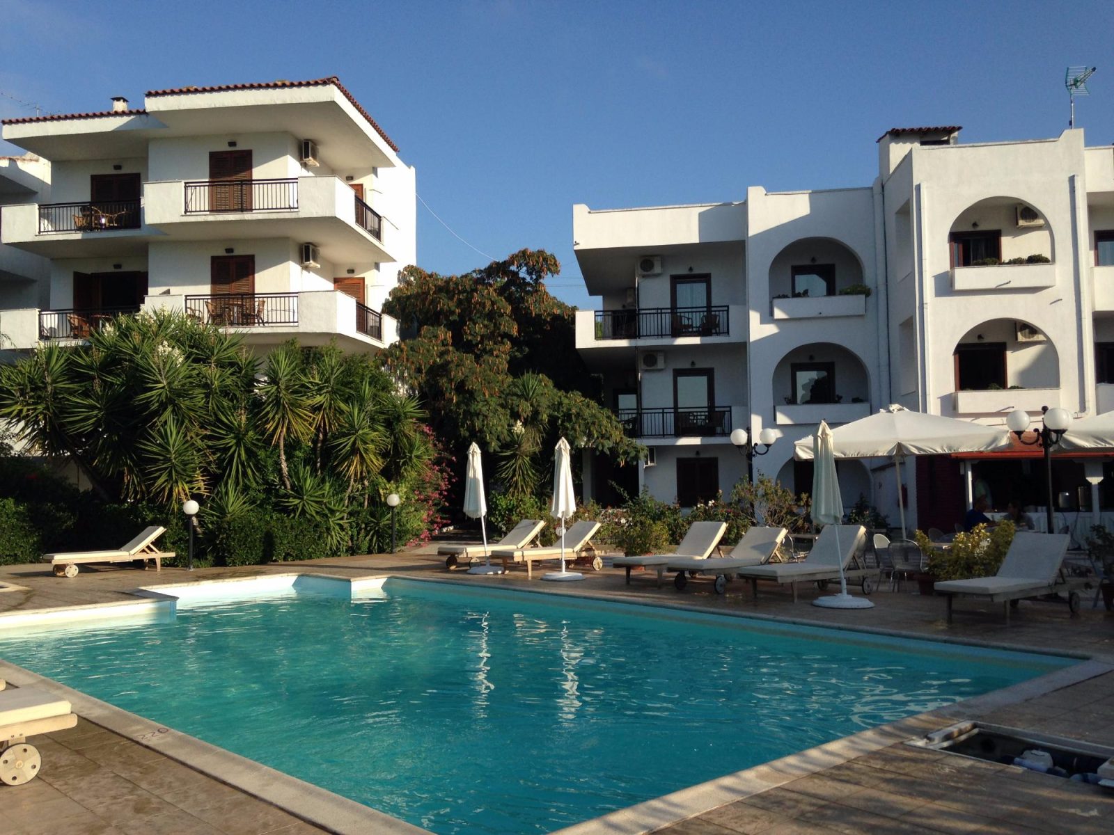 korali apartments hotel skiathos