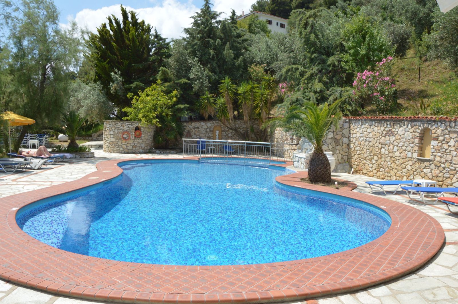 Vassilias Beach Hotel