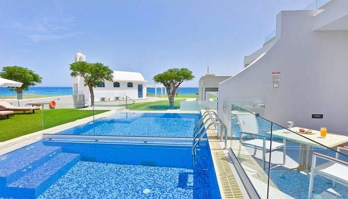 hotel pernera beach