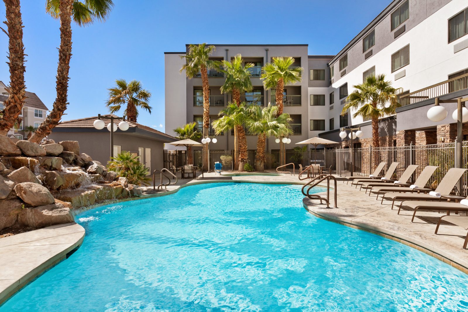 courtyard las vegas south