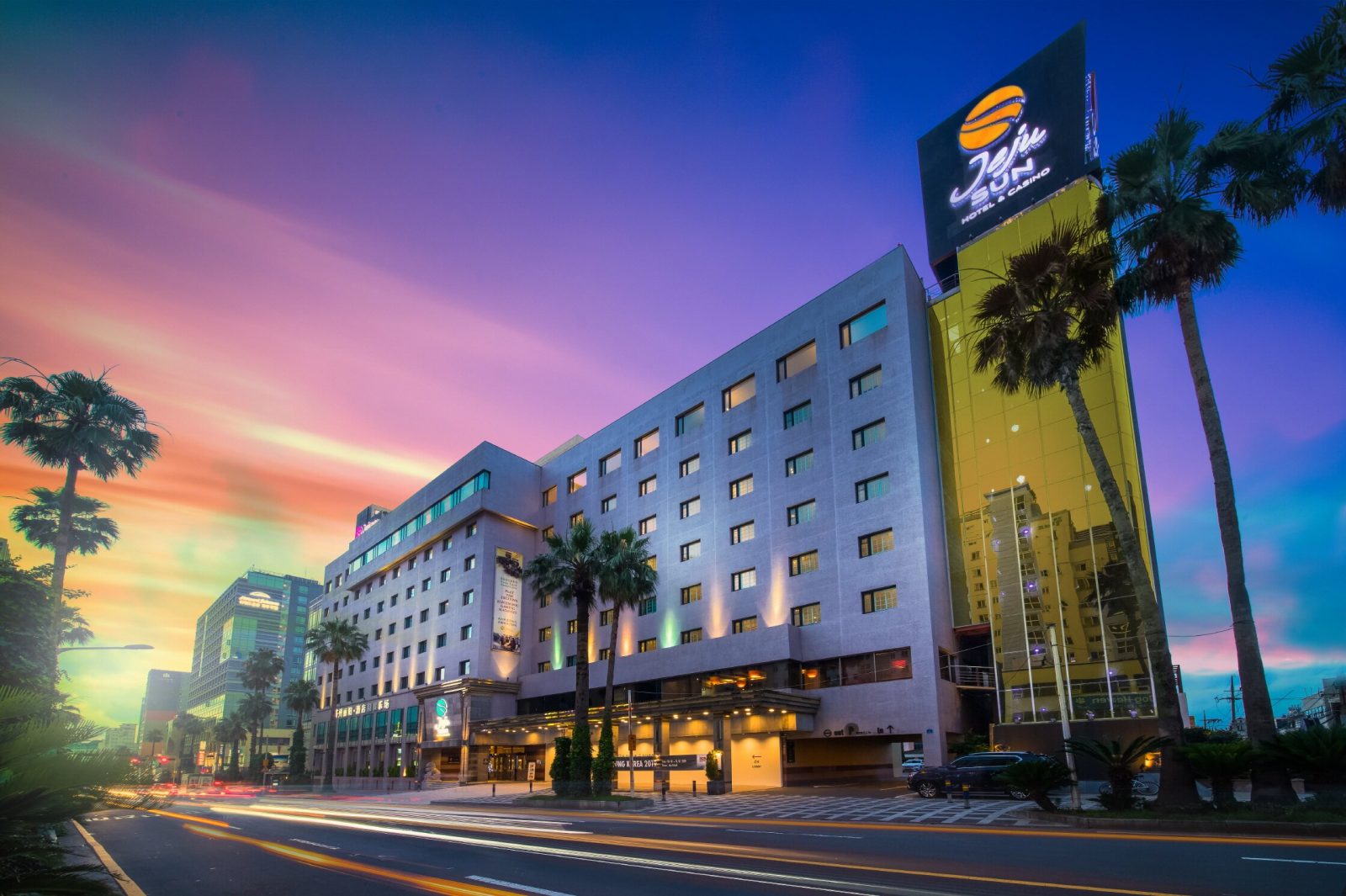 t.h.e. hotel and vegas casino