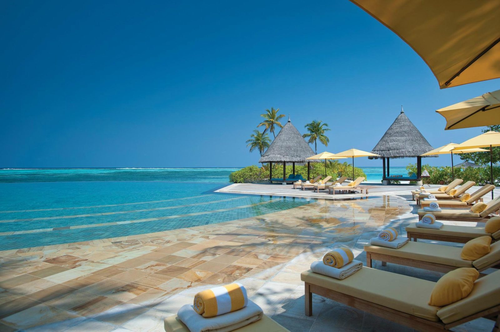 4 seasons resort maldives at kuda huraa