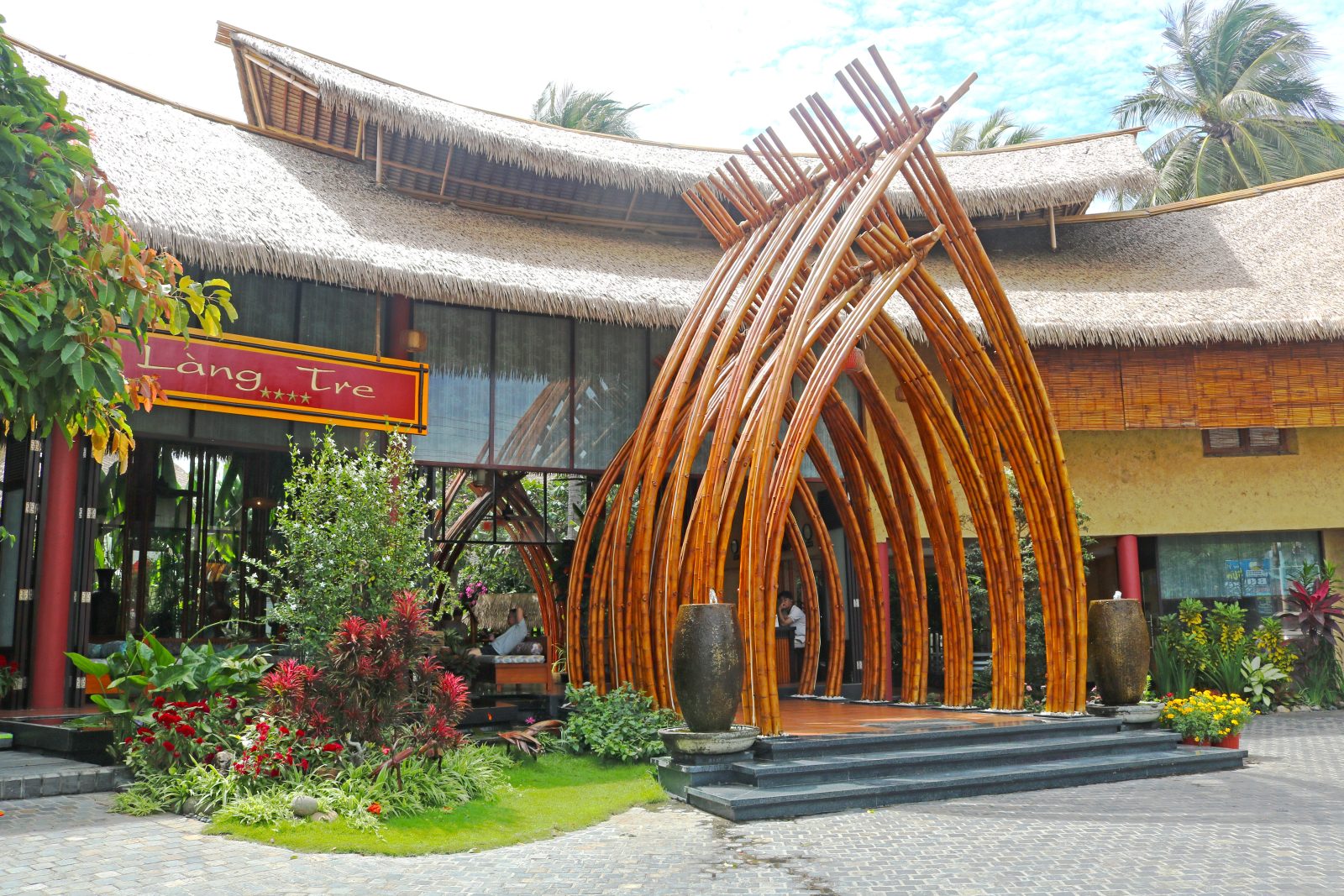 hotel bamboo village beach