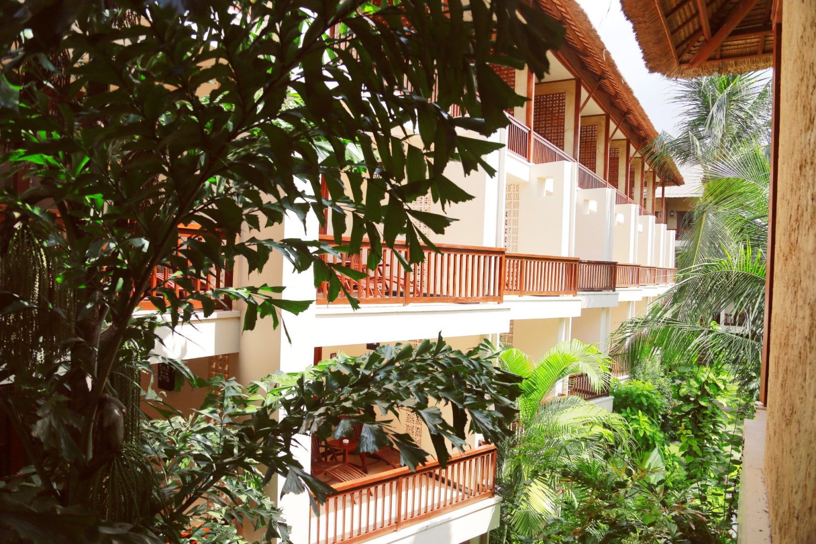 hotel bamboo village beach