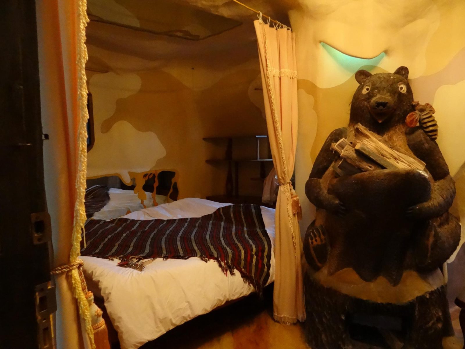 hang nga guesthouse hotel dalat