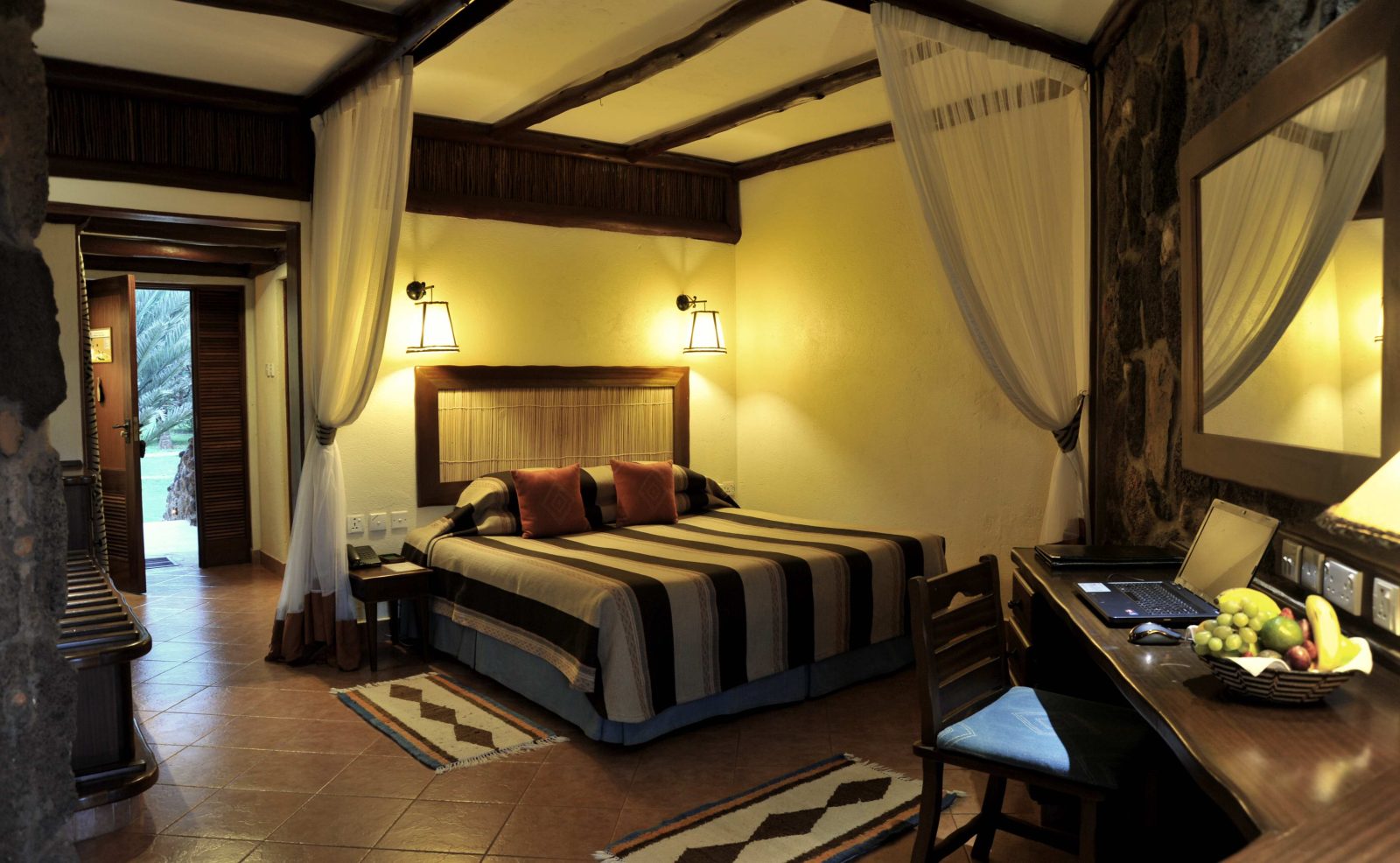 kilaguni serena safari hotel tsavo national park west