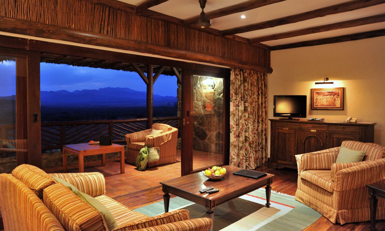 kilaguni serena safari hotel tsavo national park west