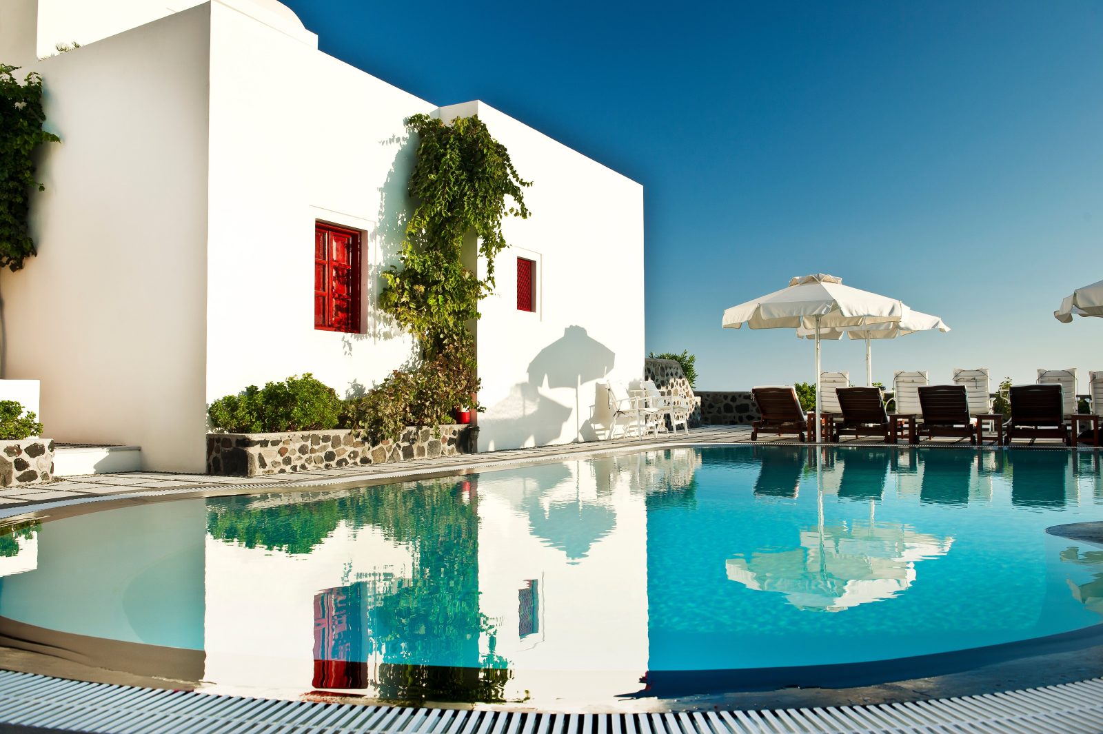 nikos hotel oia