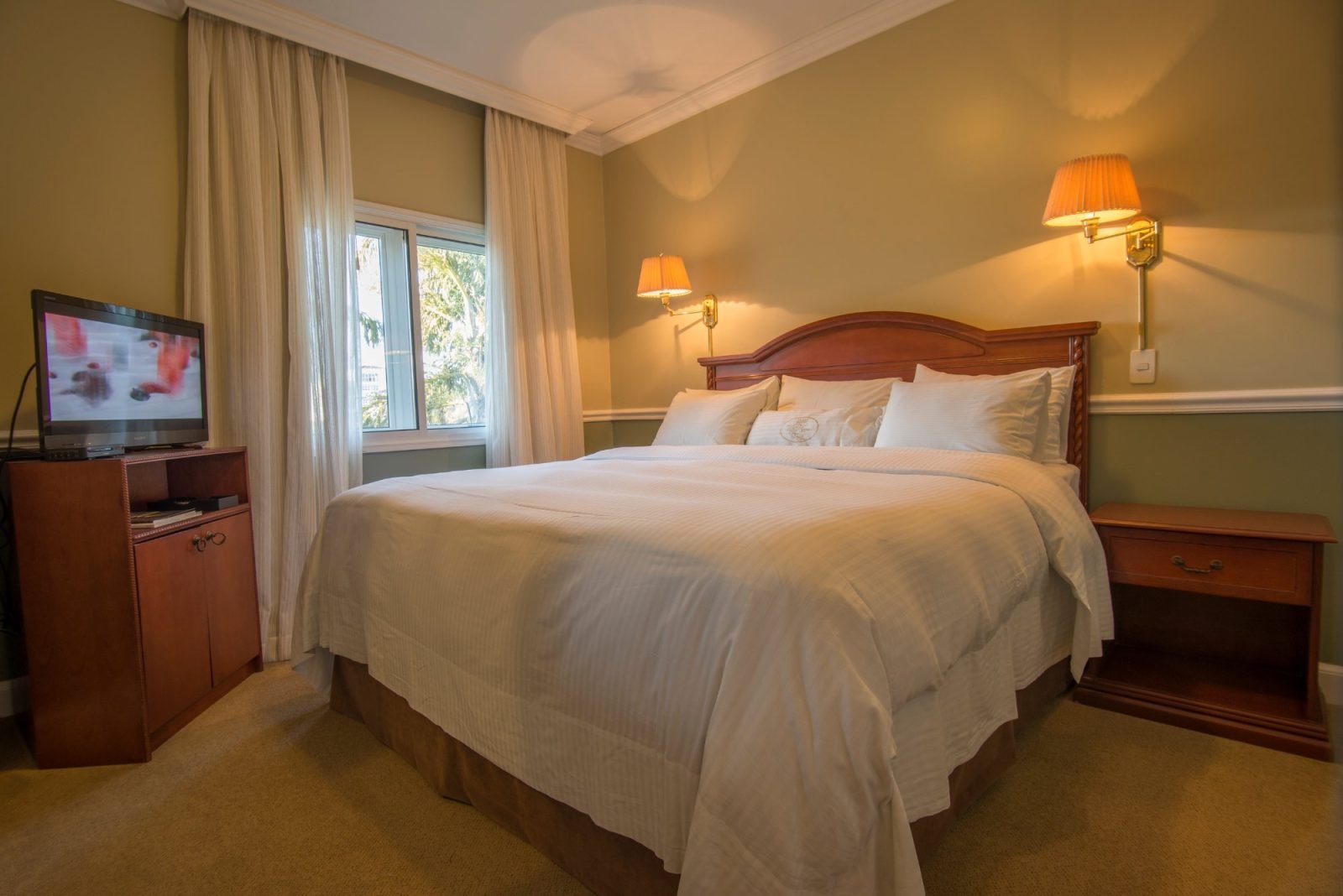Villa Morra Suites