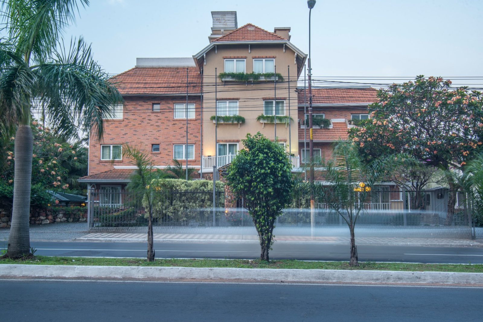 Villa Morra Suites