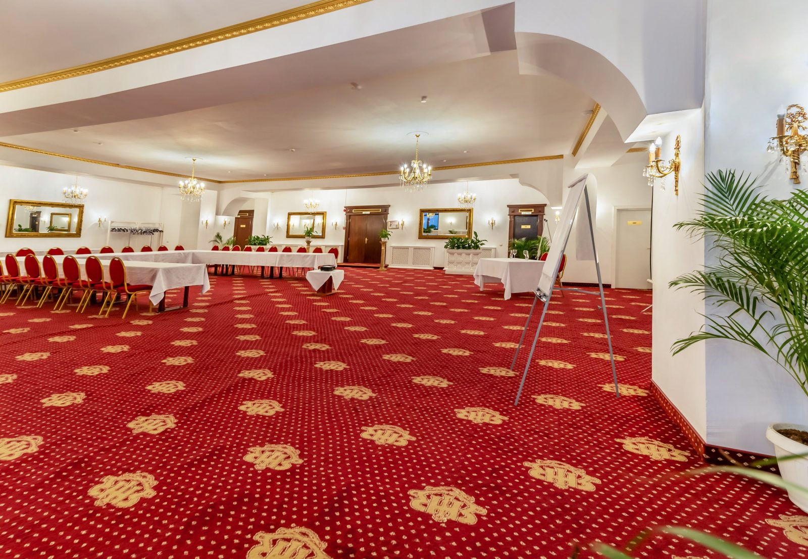 Hotel Imparatul Romanilor