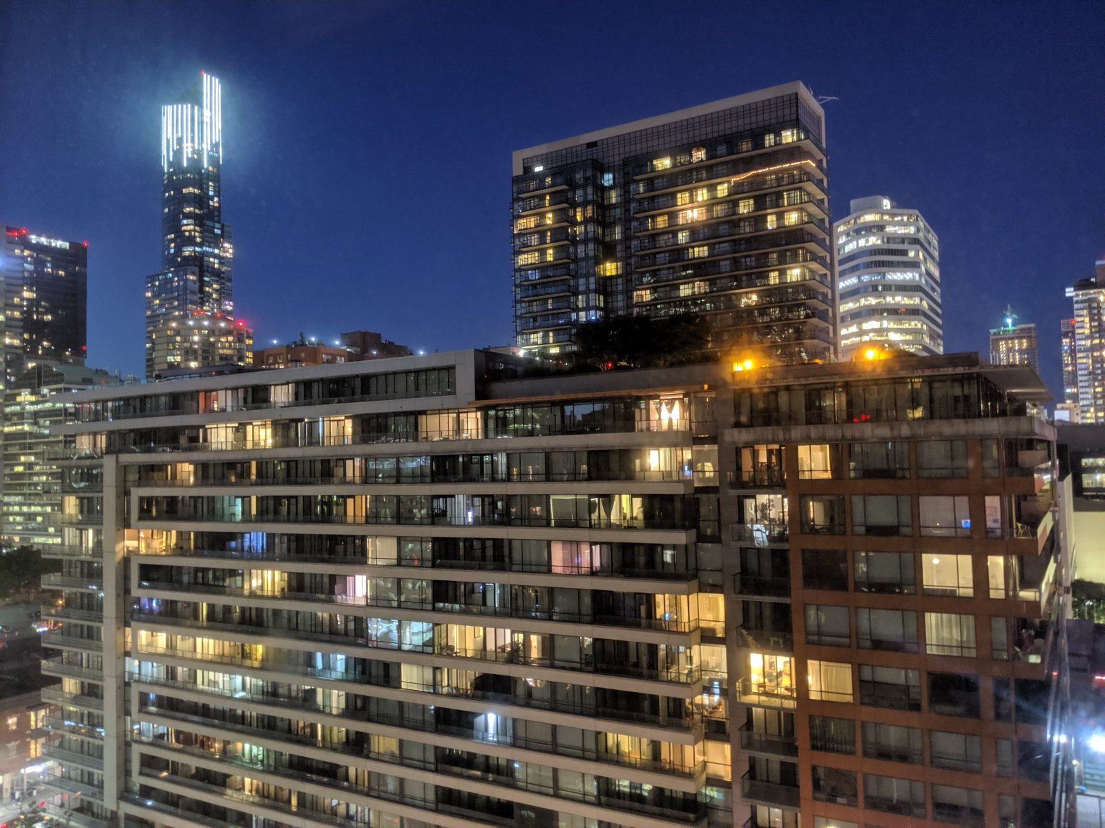 89 chestnut toronto